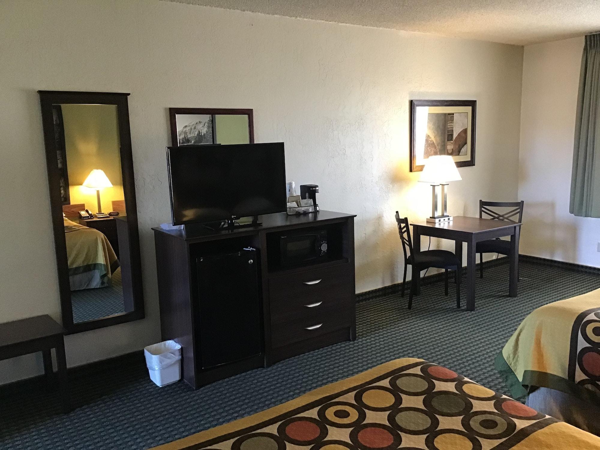 Super 8 By Wyndham Wendover Exterior photo