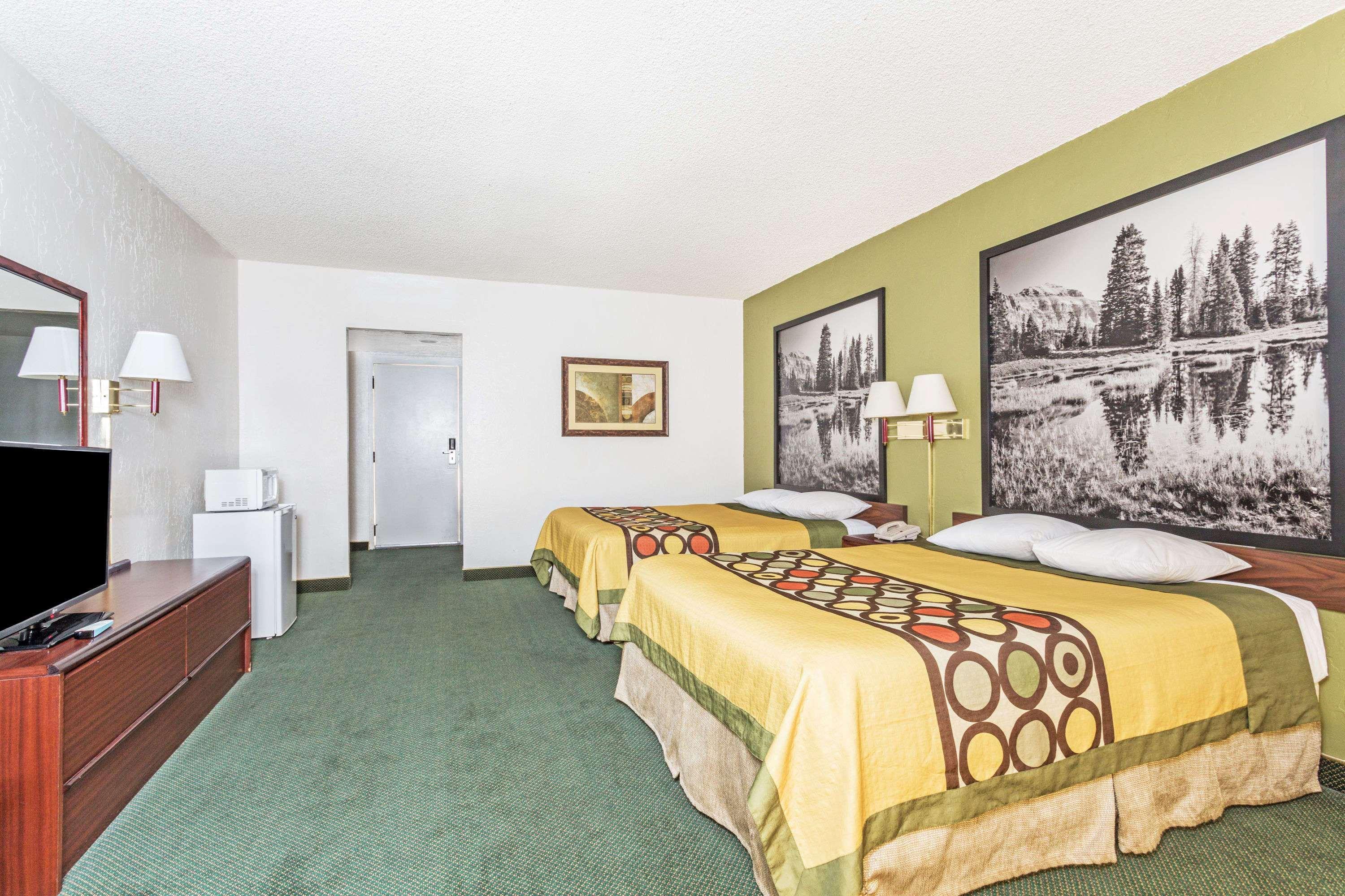 Super 8 By Wyndham Wendover Exterior photo